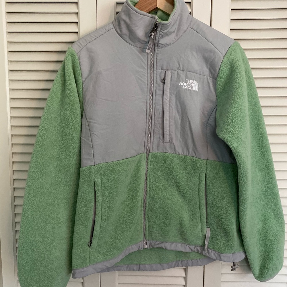 Women’s North Face Zip Up Jacket